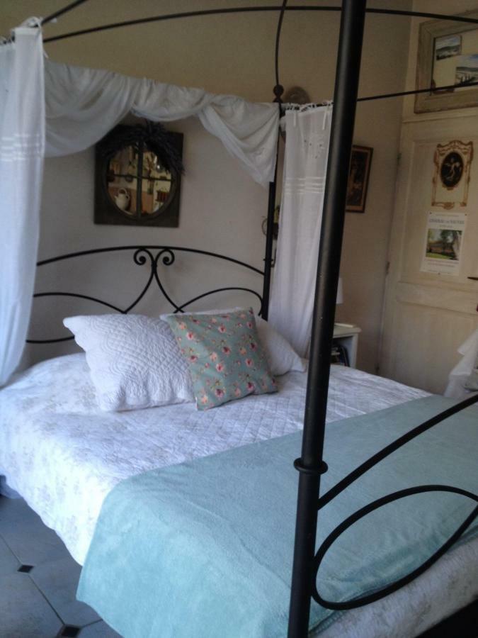 L'Oustalet Apartment La Tour-d'Aigues ภายนอก รูปภาพ