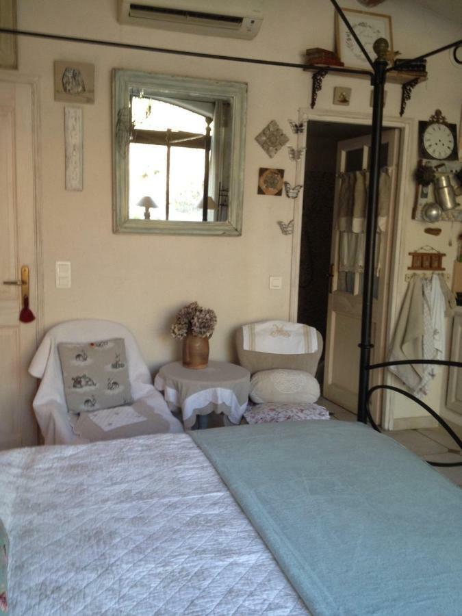 L'Oustalet Apartment La Tour-d'Aigues ภายนอก รูปภาพ